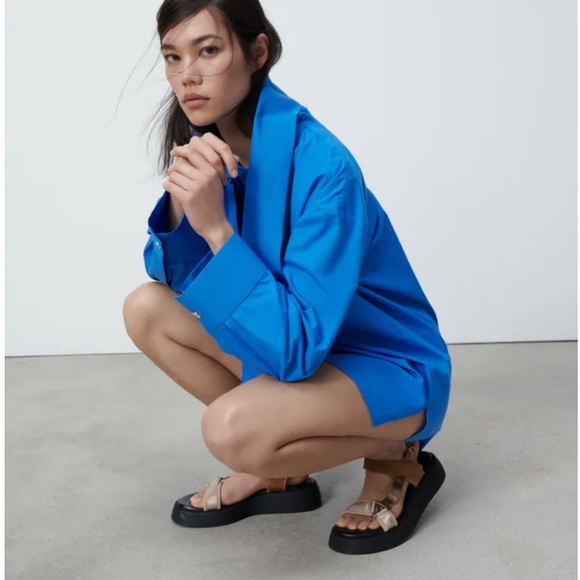 ✅SOLD✅Zara FLAT STRAPPY SANDALS